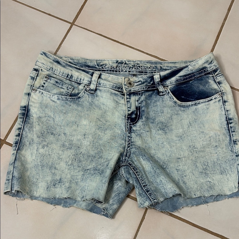 Revolution by Revolt Light Wash Low Rise Jean Shorts. Size 9